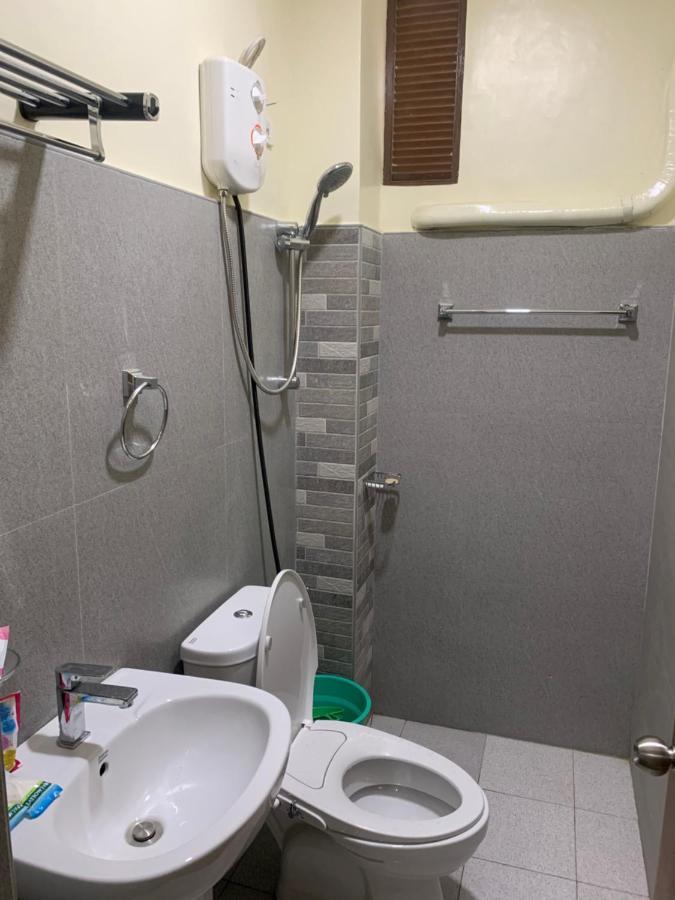 Zl Travelers Inn Batuan 外观 照片