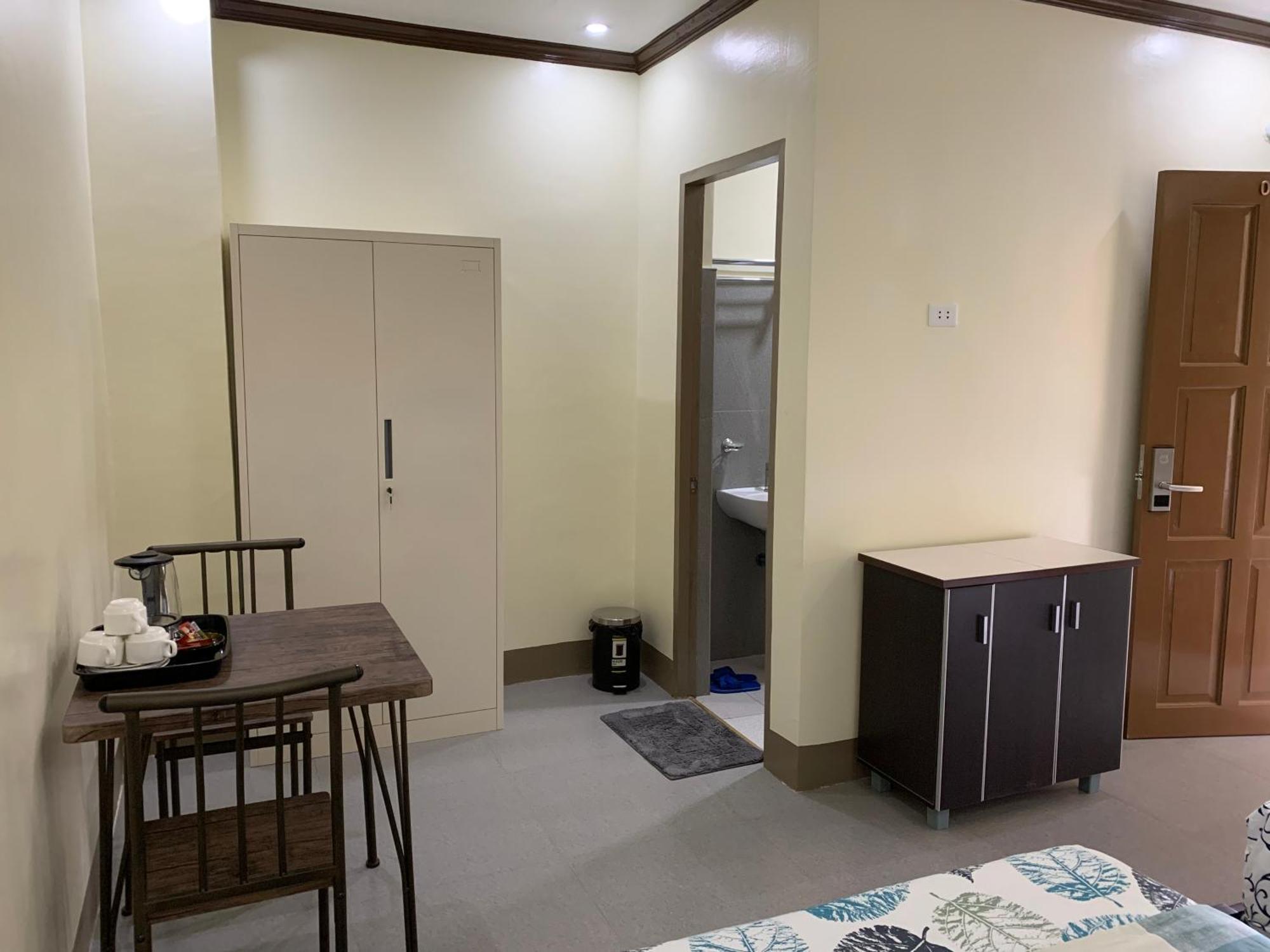 Zl Travelers Inn Batuan 外观 照片