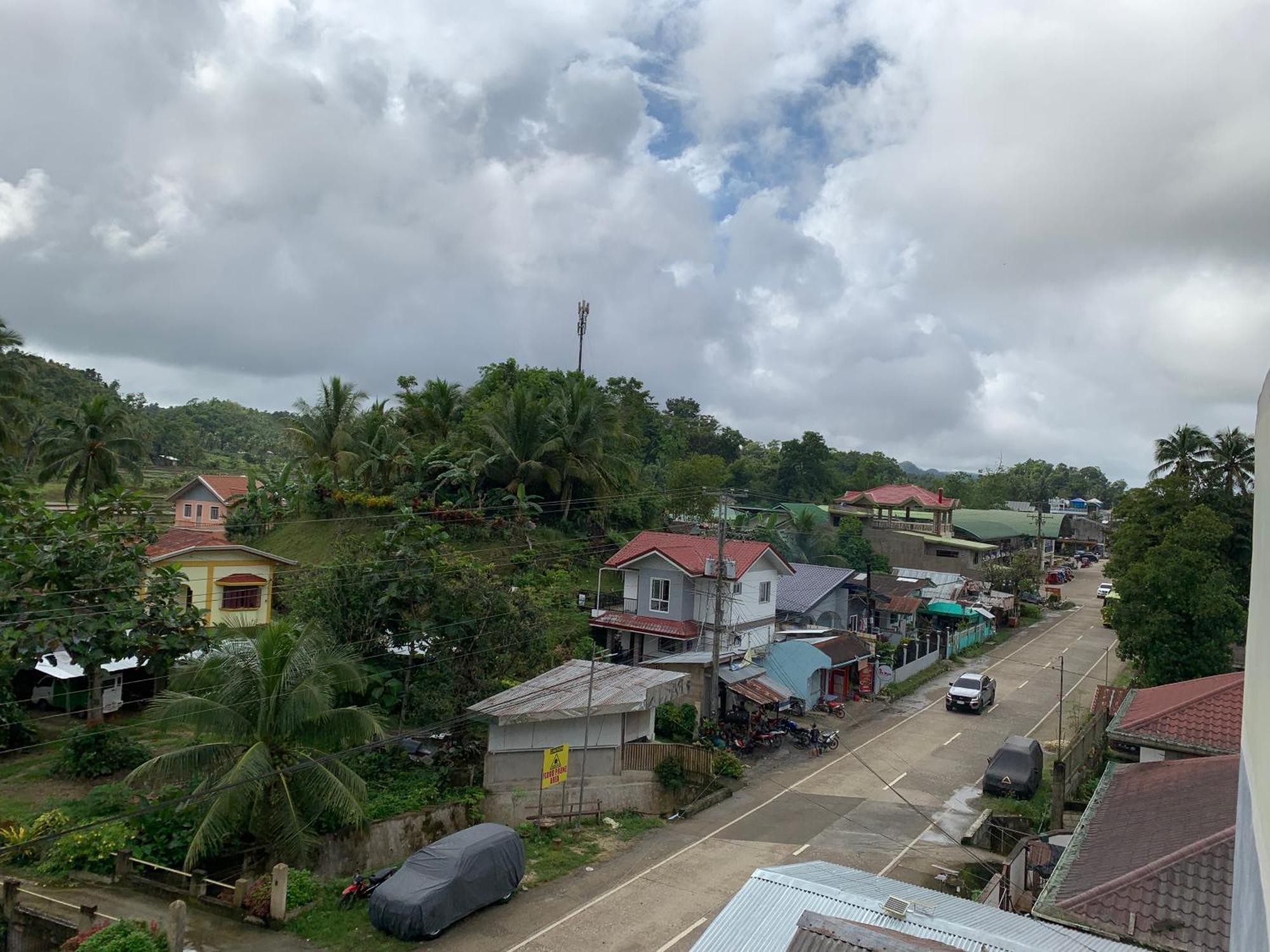Zl Travelers Inn Batuan 外观 照片