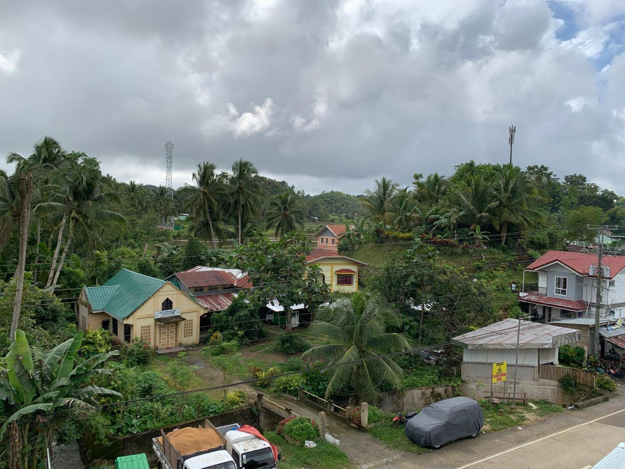 Zl Travelers Inn Batuan 外观 照片