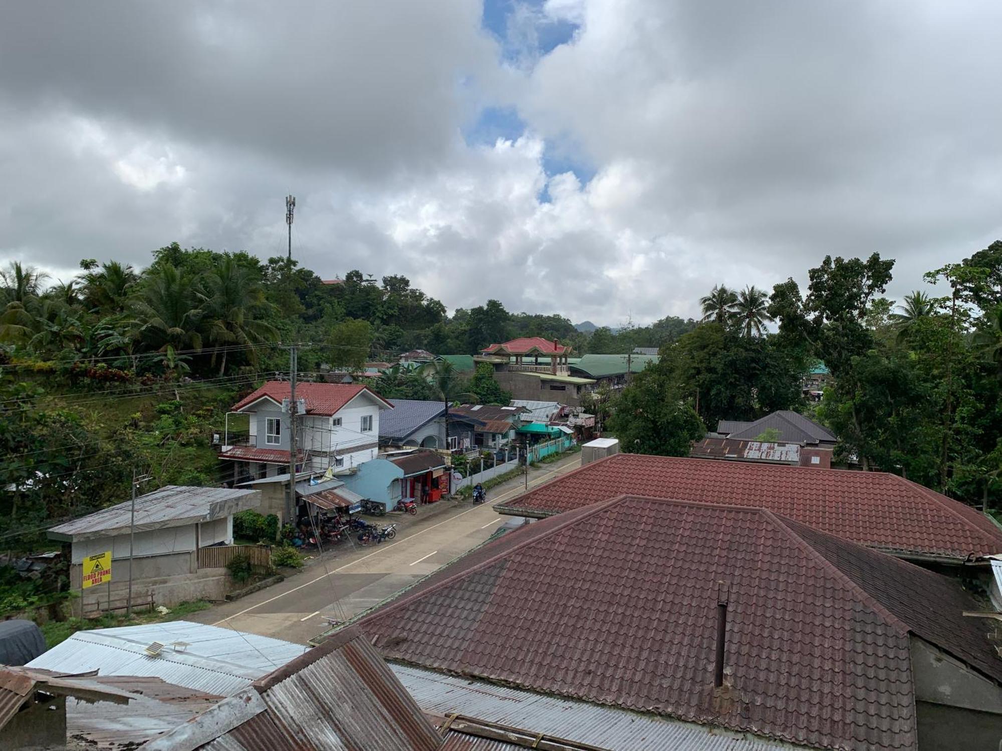 Zl Travelers Inn Batuan 外观 照片
