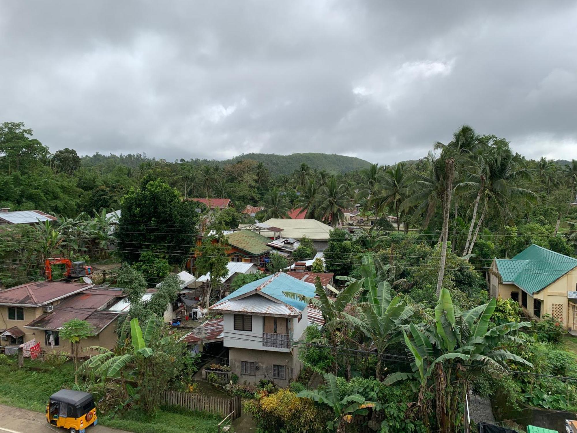 Zl Travelers Inn Batuan 外观 照片